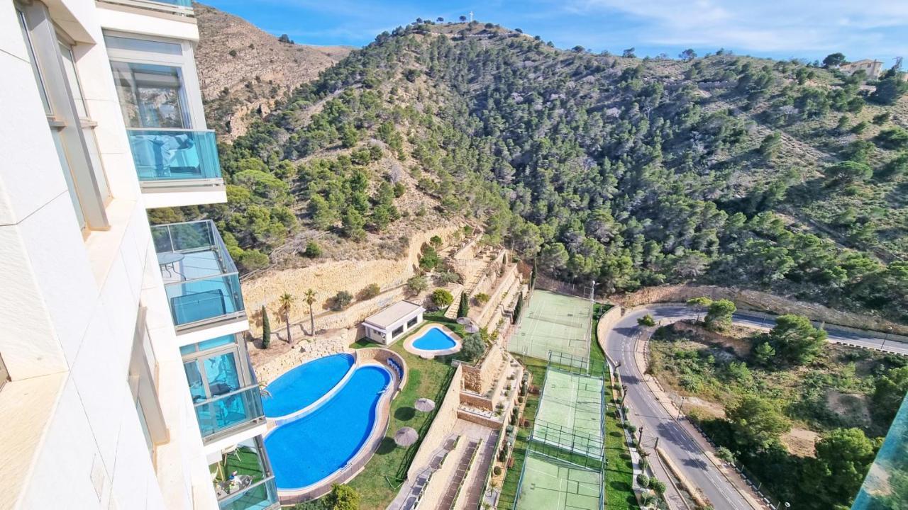Skyline 14 Large And Sunny All-day Balcony With Stunning Sea Views