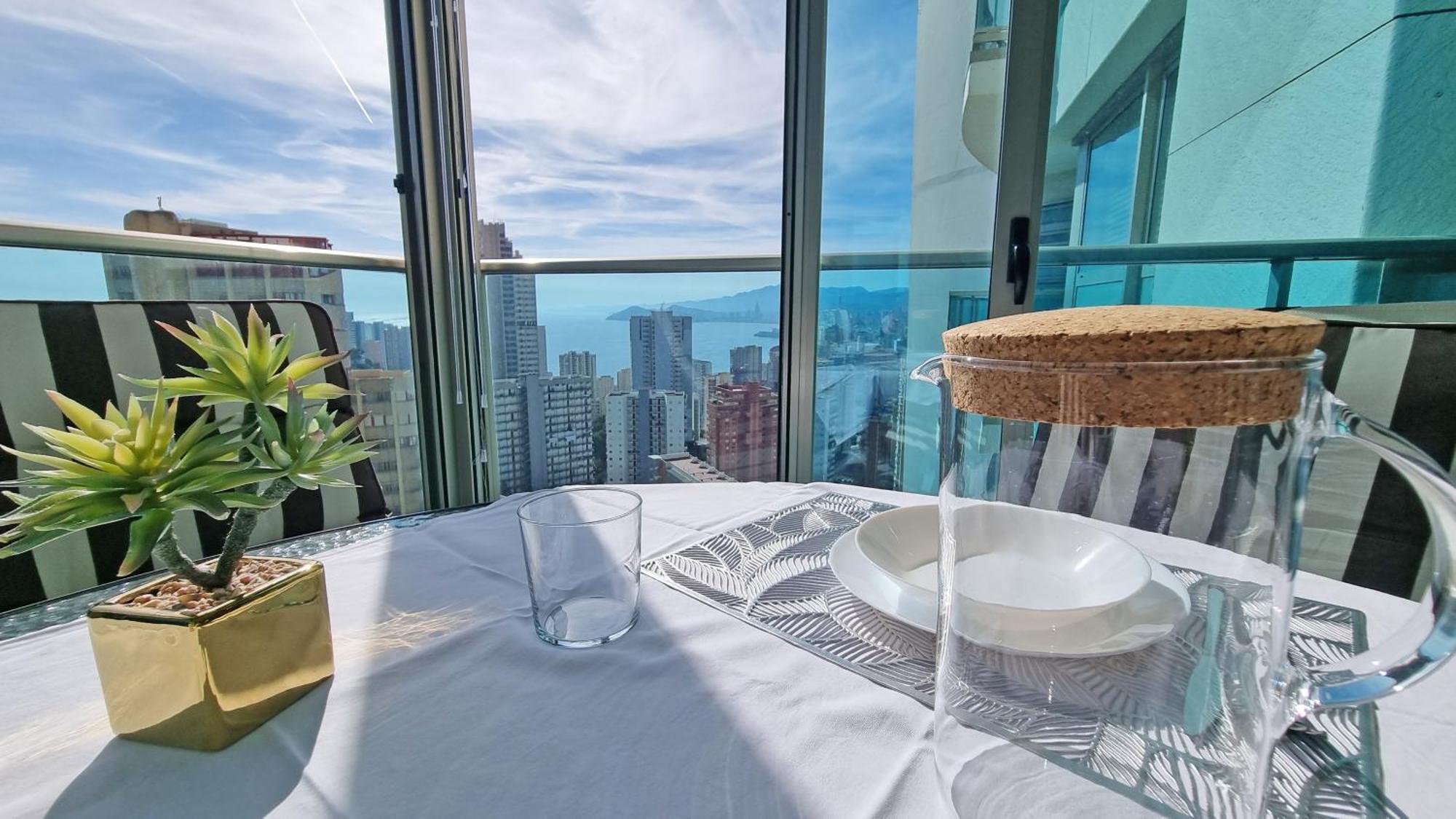Apartamento Skyline 14 Large And Sunny All-day Balcony With Stunning Sea Views